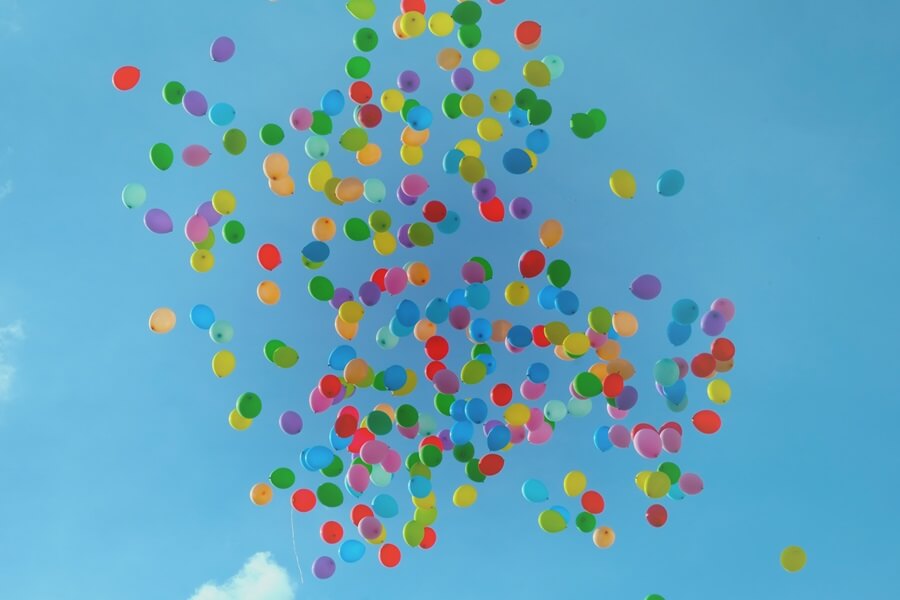 startup fundraising balloons